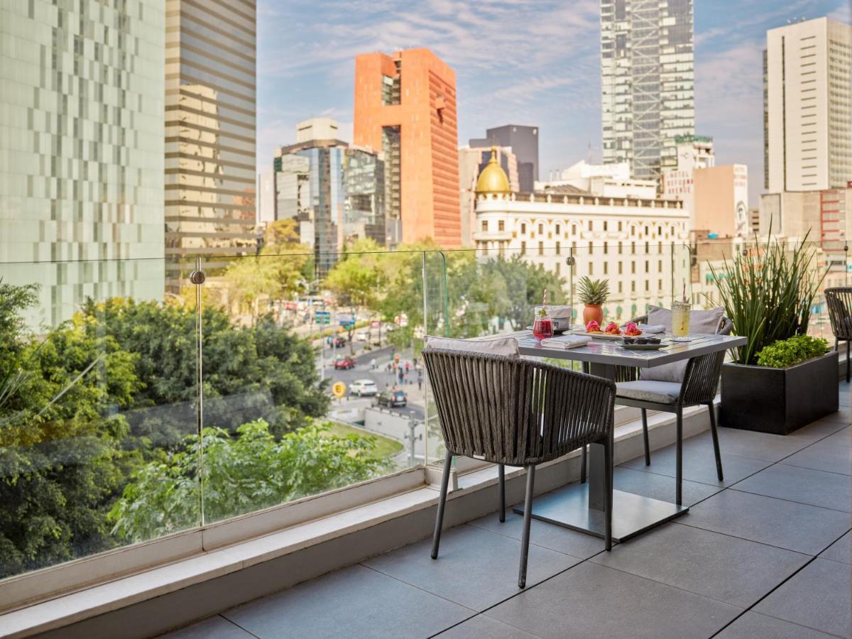 Fiesta Americana Reforma Meksika Dış mekan fotoğraf The rooftop terrace at the Hotel Indigo San Diego