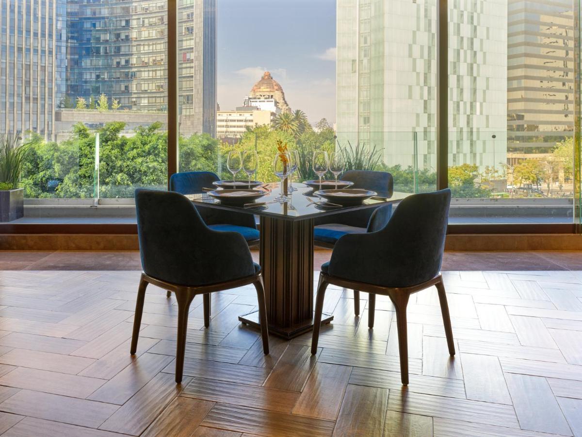Fiesta Americana Reforma Meksika Dış mekan fotoğraf The Table
